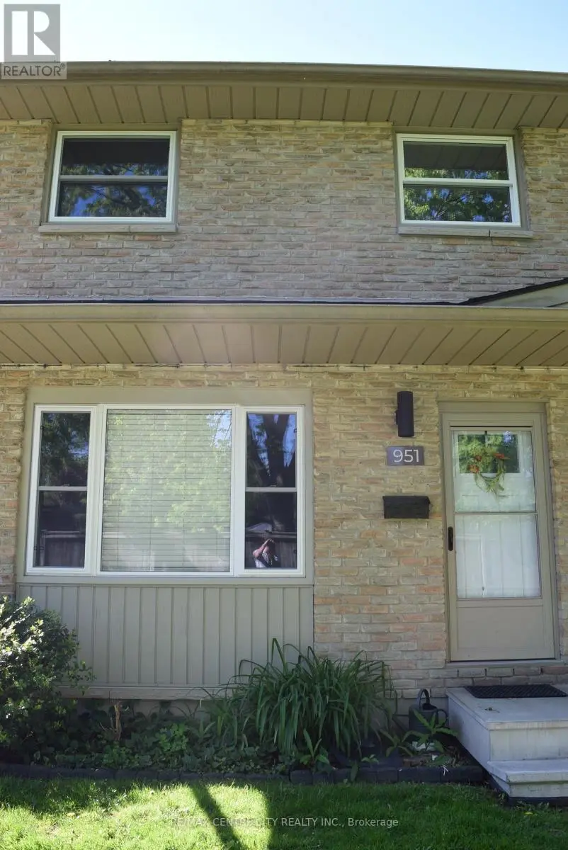 Townhouse at 951 NOTRE DAME DRIVE, London South