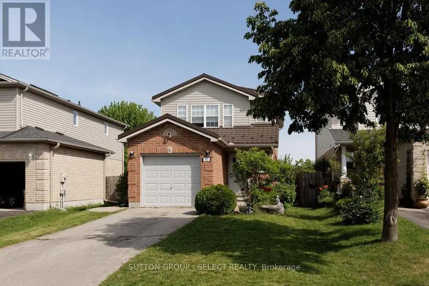 Detached at 832 MARIGOLD STREET, London North