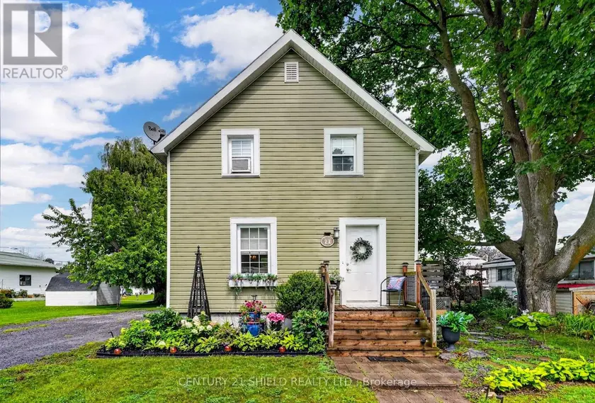 Detached at 22 WALES DRIVE, South Stormont