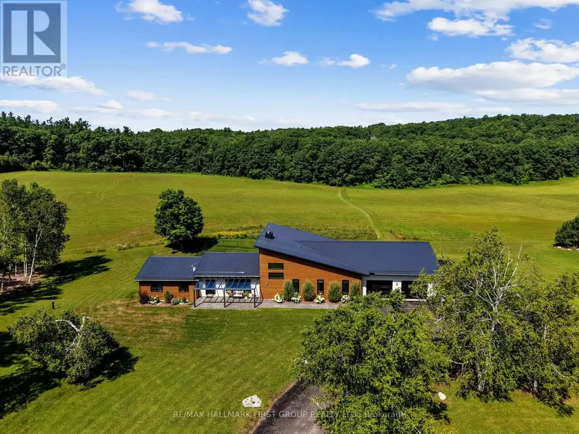 Detached at 4566 HARWOOD ROAD, Hamilton Township