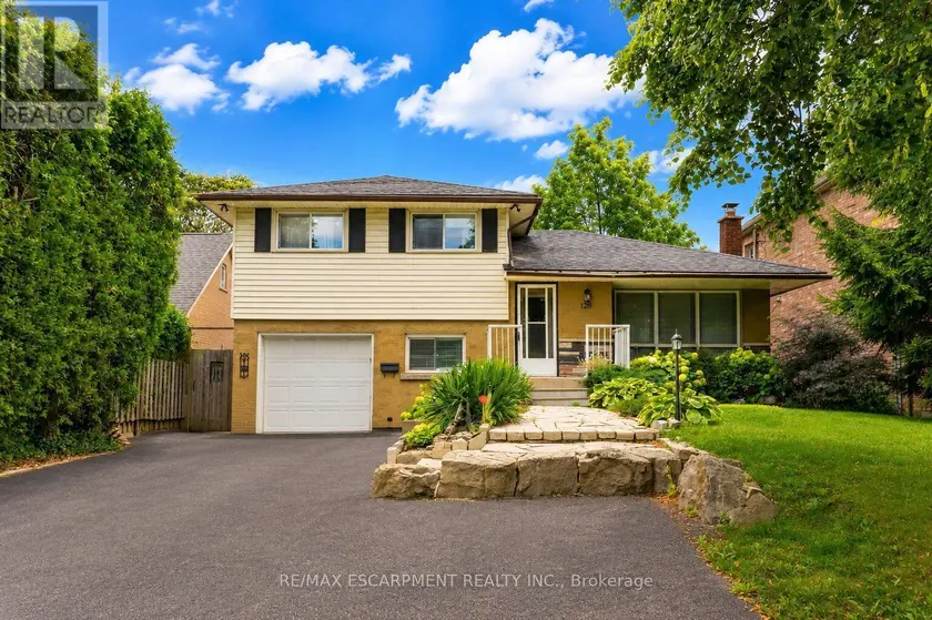 Detached at 120 STONE CHURCH ROAD W, Hamilton