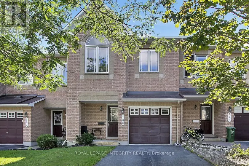 Townhouse at 125 WOODMILL TERRACE W, Ottawa