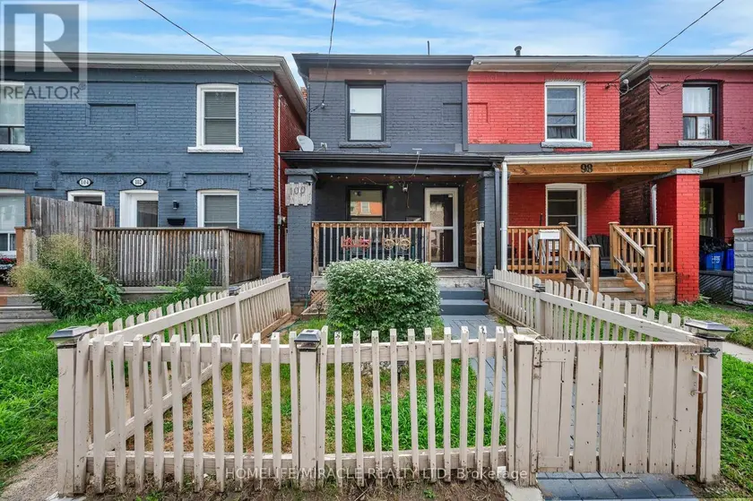 Semi-Detached/Link at 100 GIBSON AVENUE, Hamilton