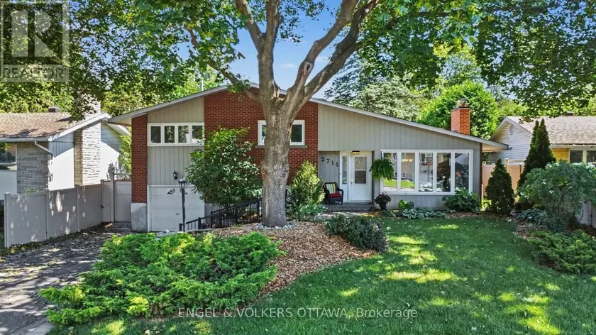 Detached at 2715 COLMAN STREET, Ottawa