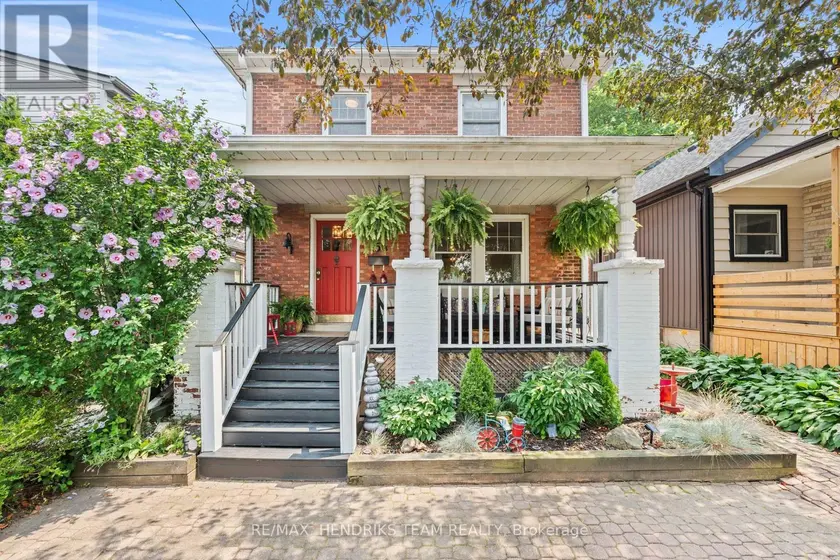 Detached at 150 YORK STREET, St. Catharines
