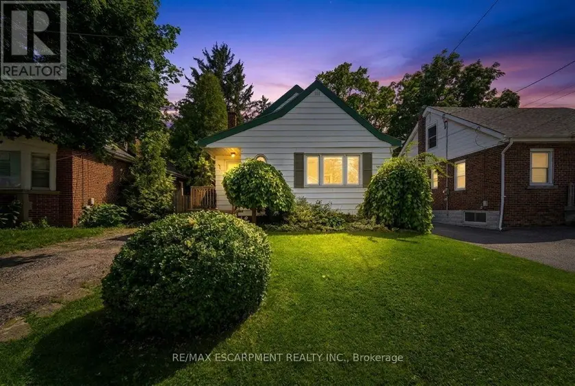 Detached at 61 GLENMOUNT AVENUE, Hamilton