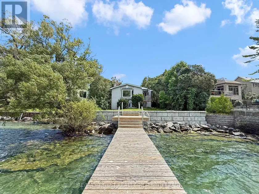 Detached at 9 POINT CRESCENT, Kingston