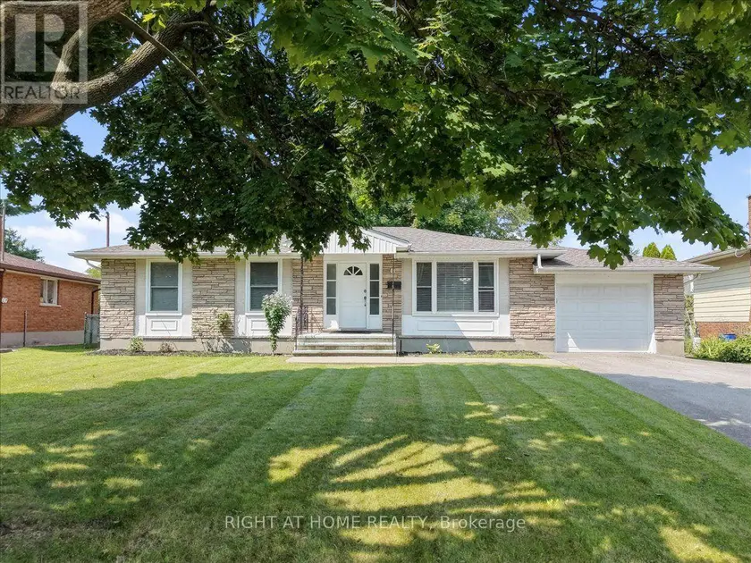 Detached at 43 MONARCH PARK DRIVE, St. Catharines