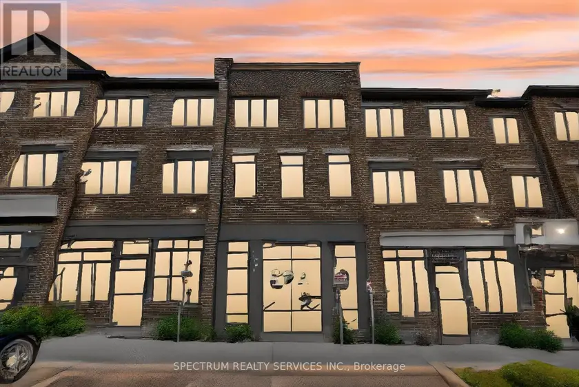 Townhouse at 108 - 585 COLBORNE STREET E, Brantford