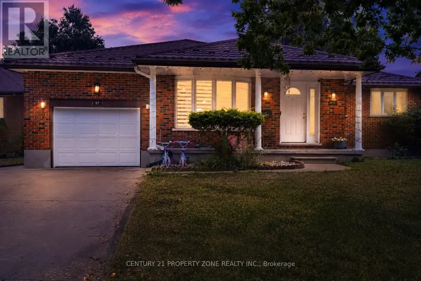 Detached at 37 LAURENTIAN DRIVE S, London East