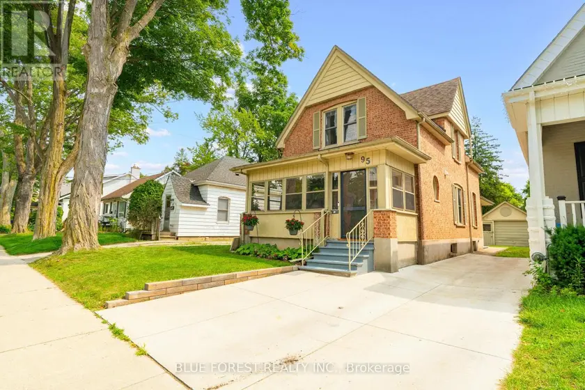 Detached at 95 TECUMSEH AVENUE E, London South