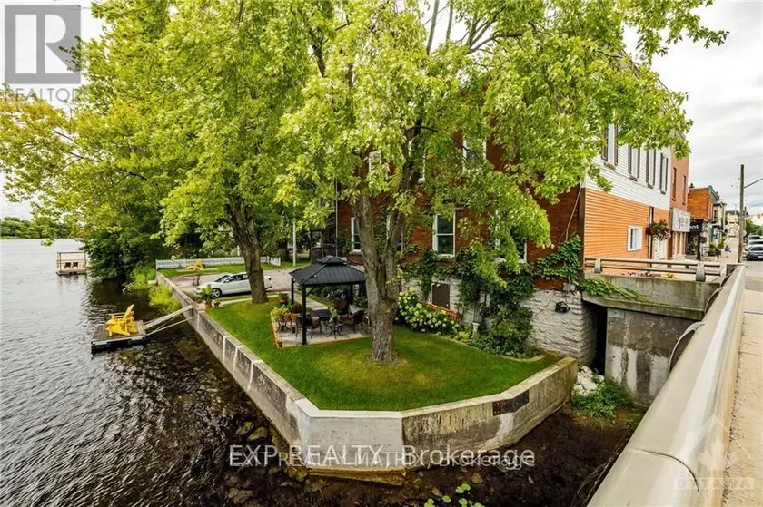 Multiplex at 5-7 BRIDGE STREET, Mississippi Mills