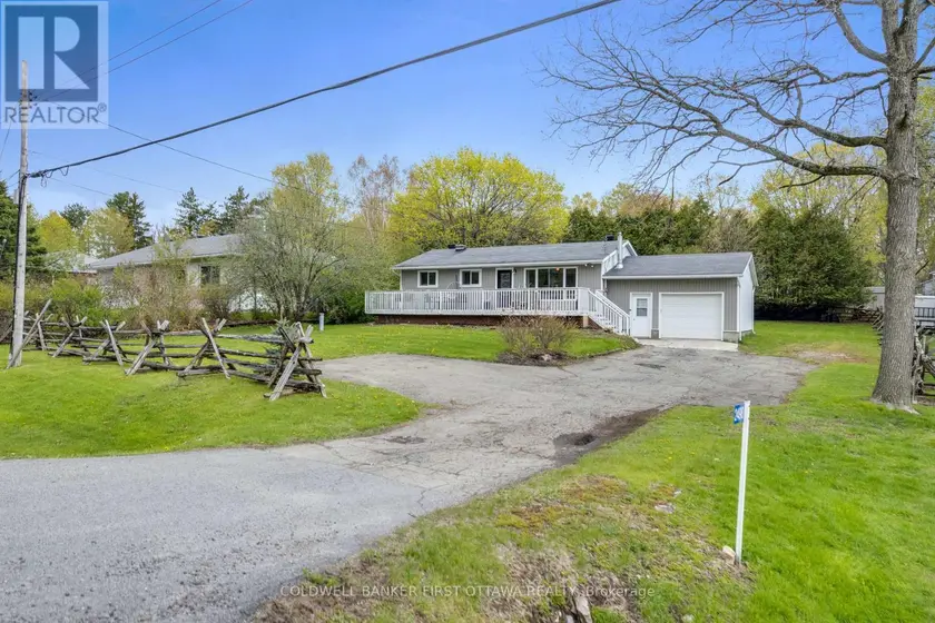 Detached at 2498 RIDEAU FERRY ROAD, Drummond/North Elmsley