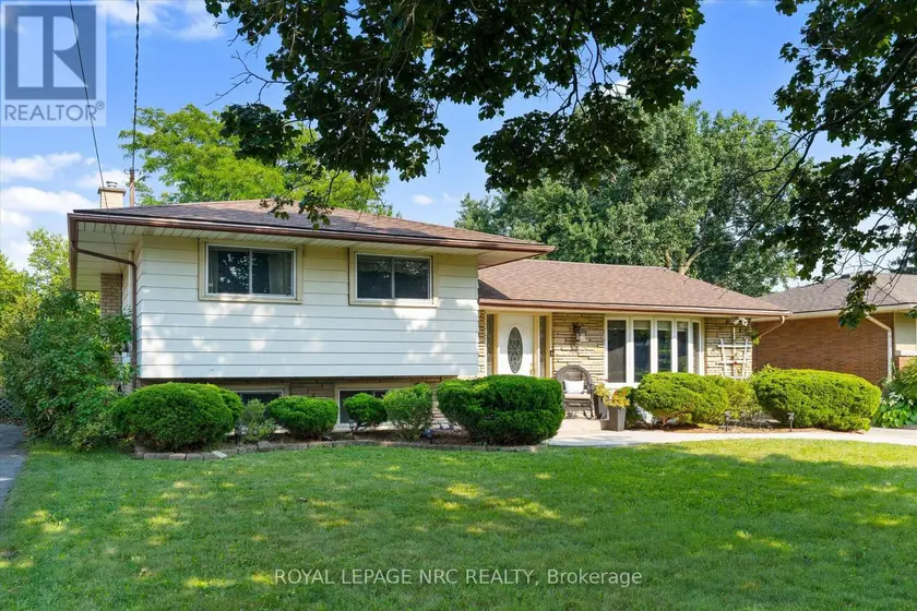Detached at 17 JOANNA DRIVE, St. Catharines