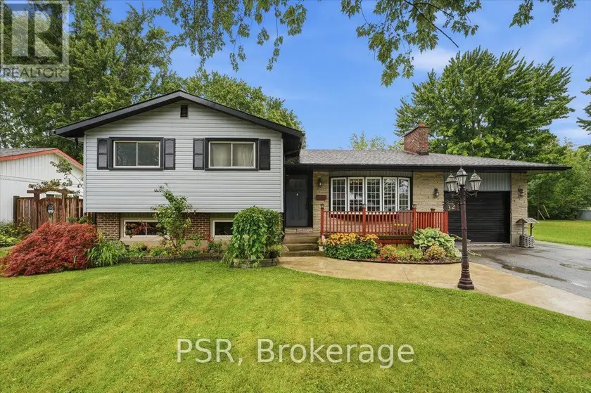 Detached at 32 RICHMOND STREET, Welland