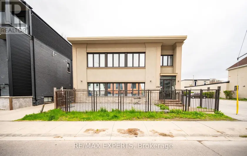 Apartment at 203 - 130 WELLINGTON STREET N, Hamilton
