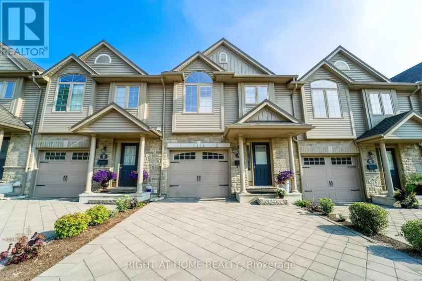 Townhouse at 7 - 582 HYDE PARK ROAD, London North