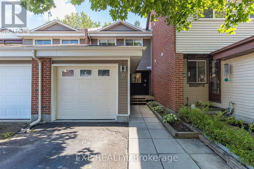 Townhouse at 37 DIGNARD STREET, Russell