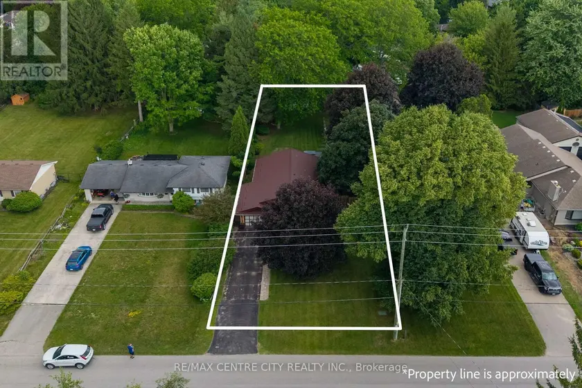 Detached at 245 DOMINION STREET, Strathroy-Caradoc
