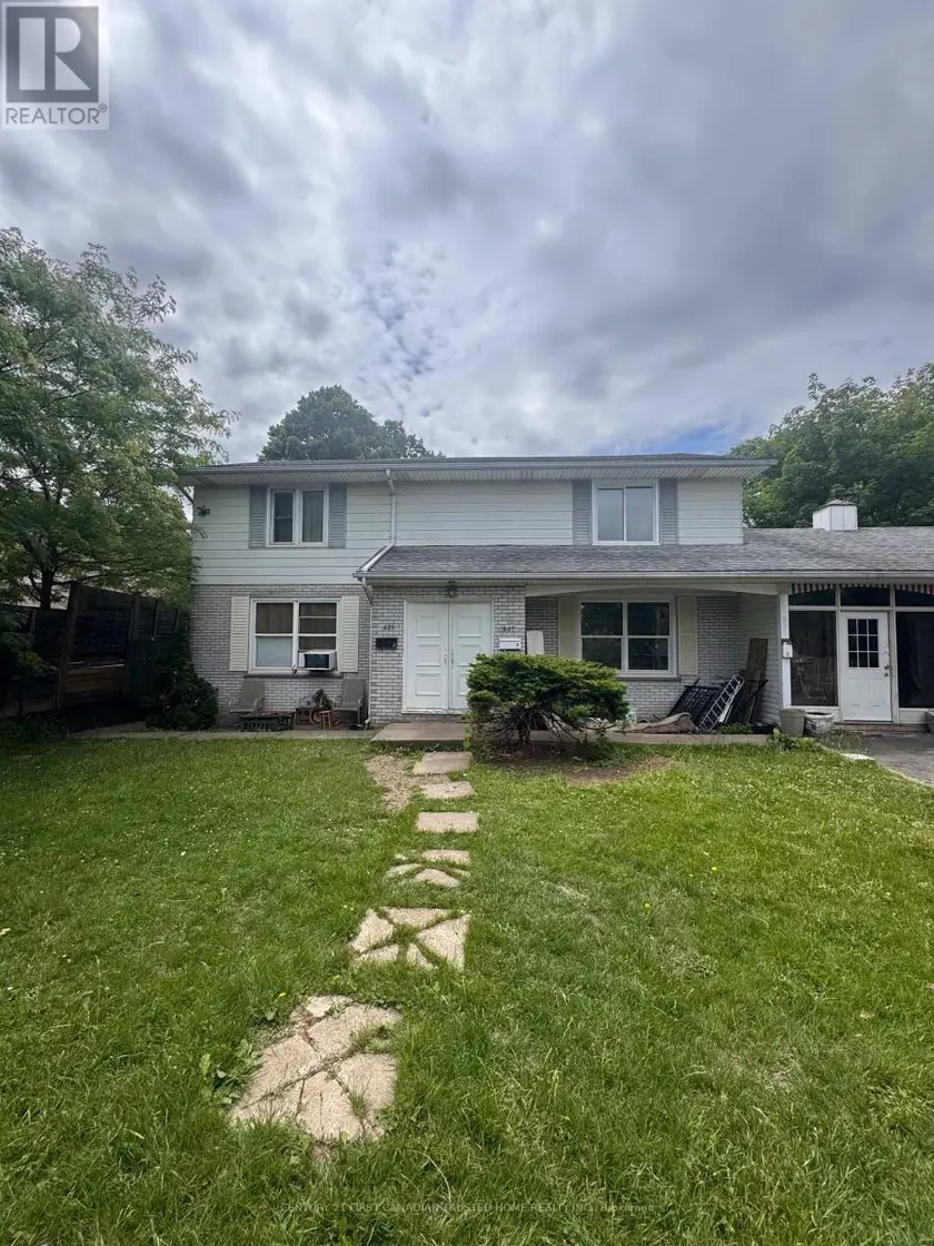 Townhouse at 1 - 627 COMMISSIONERS ROAD E, London South