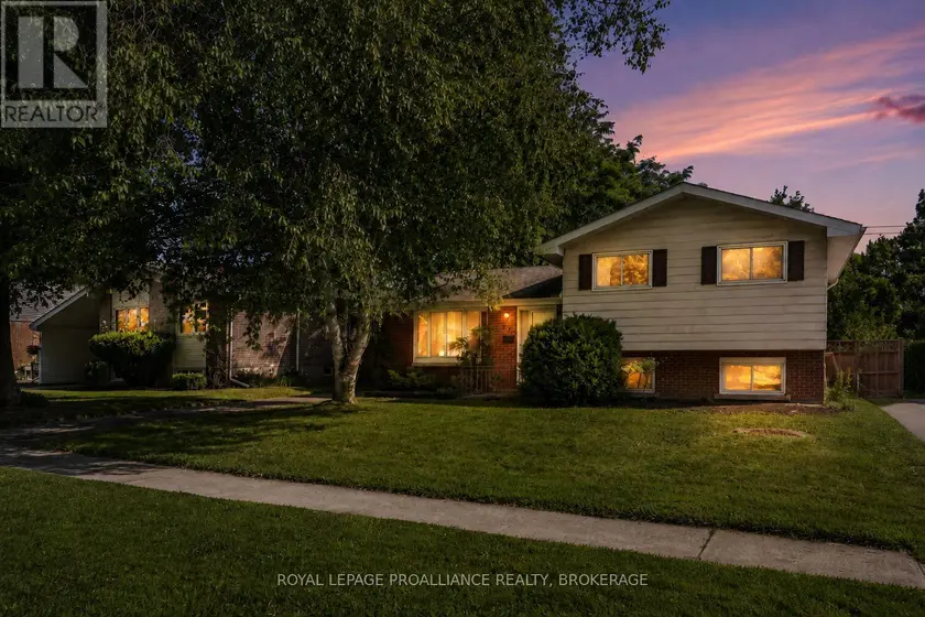 Detached at 250 GLEN CASTLE ROAD, Kingston