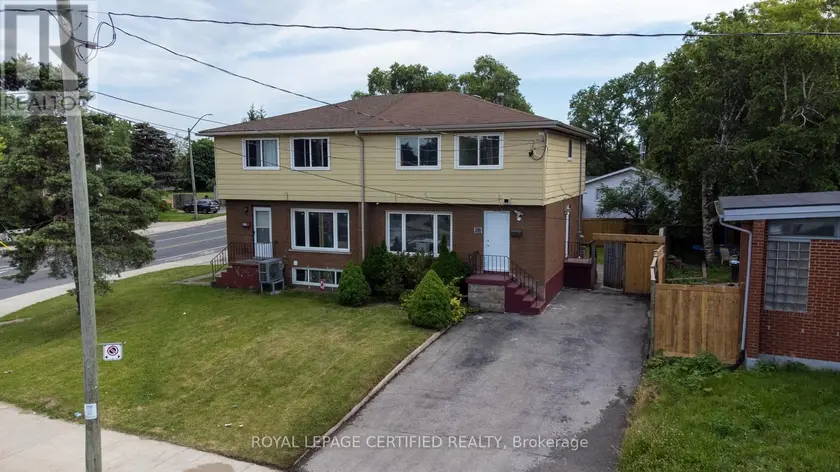 Semi-Detached/Link at 111 LIMERIDGE ROAD W, Hamilton