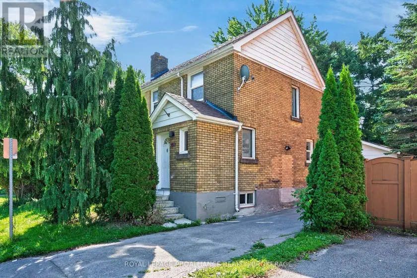 Detached at 500 BROCK STREET, Kingston