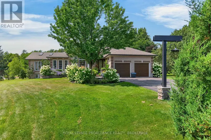 Detached at 3335 FOUR SEASONS DRIVE, Frontenac