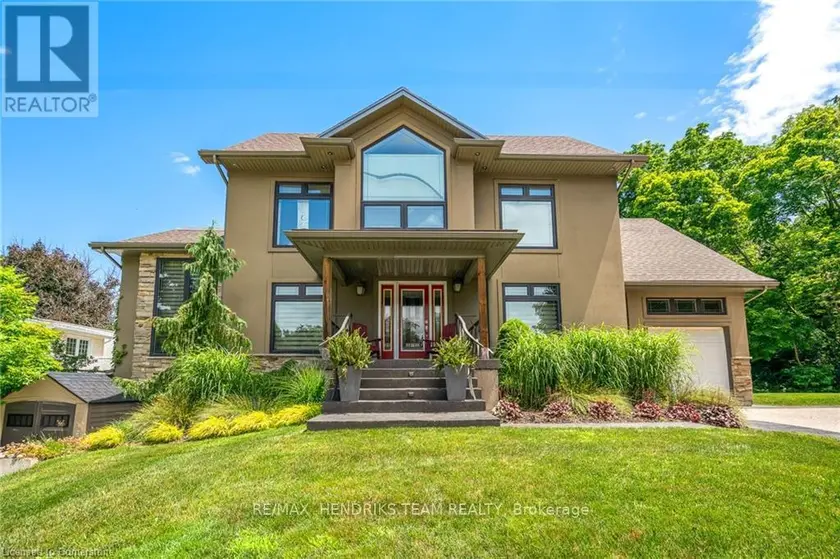 Detached at 4 FRONT STREET, Niagara-on-the-Lake