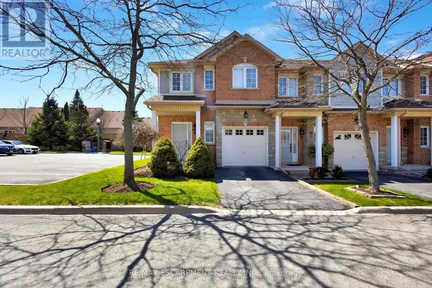 Townhouse at 8 - 232 STONEHENGE DRIVE, Hamilton