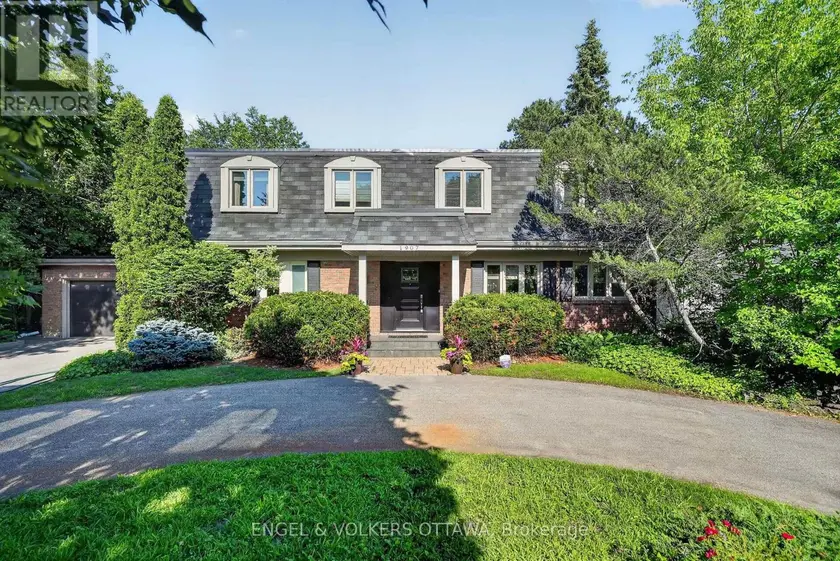 Detached at 1907 FAIRMEADOW CRESCENT, Ottawa