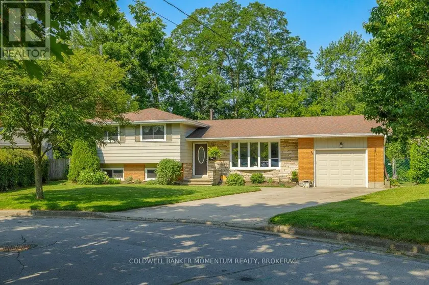Detached at 9 HEATHCOTE TERRACE, St. Catharines