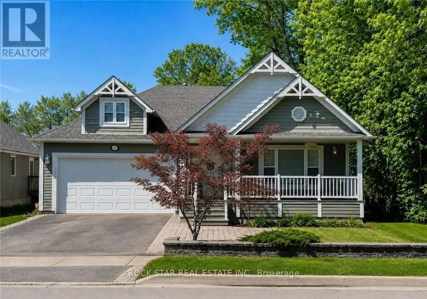 Detached at 996 BEACH BOULEVARD, Hamilton