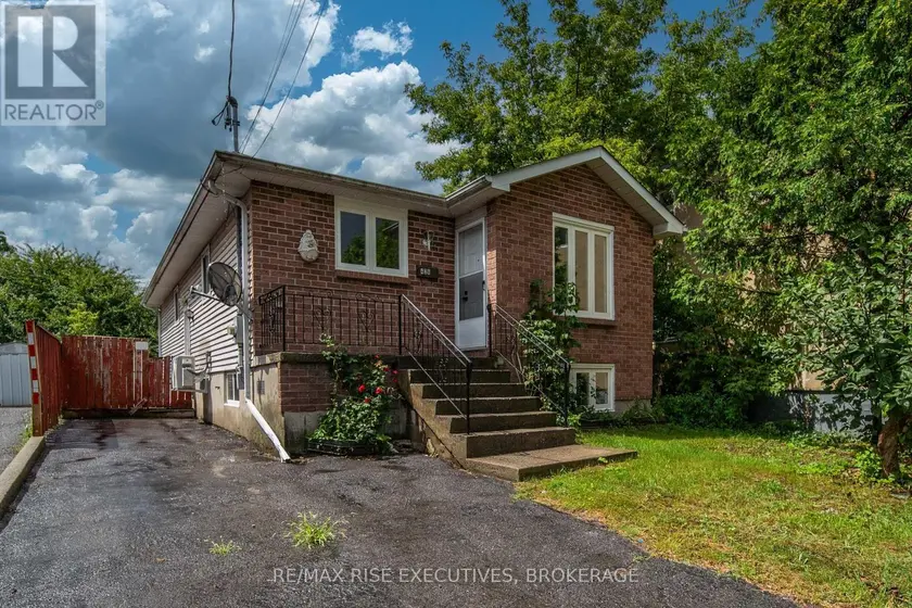 Detached at 426 MONTREAL STREET, Kingston