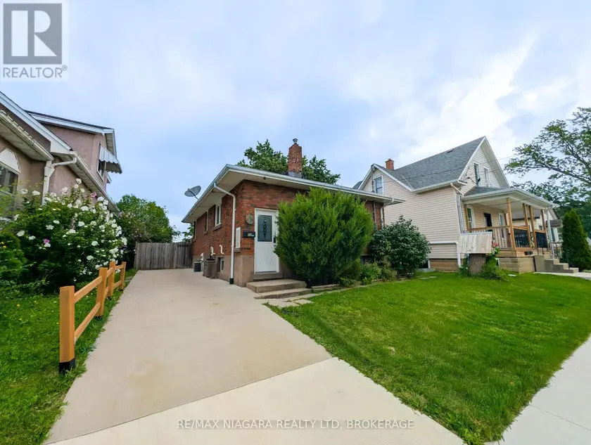 Detached at 52 FIFTH STREET, Welland