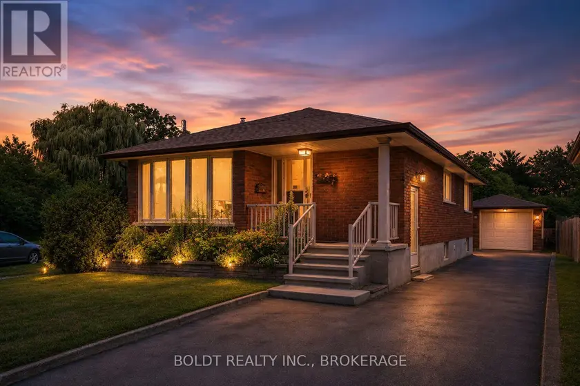 Detached at 5568 DRUMMOND ROAD, Niagara Falls