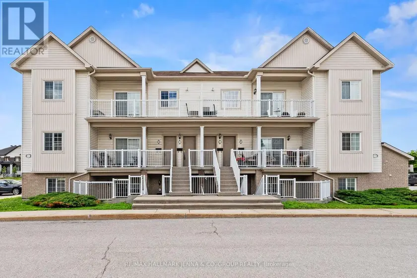 Townhouse at G - 102 ARTESA PRIVATE, Ottawa