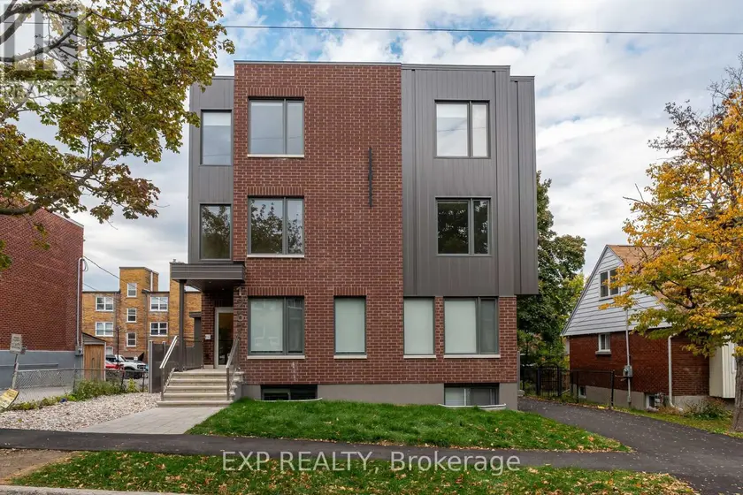 Multiplex at 2 - 1267 SUMMERVILLE AVENUE, Ottawa