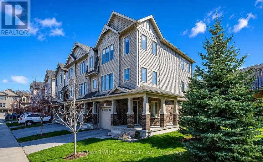 Townhouse at 86 - 750 LAWRENCE STREET, Cambridge