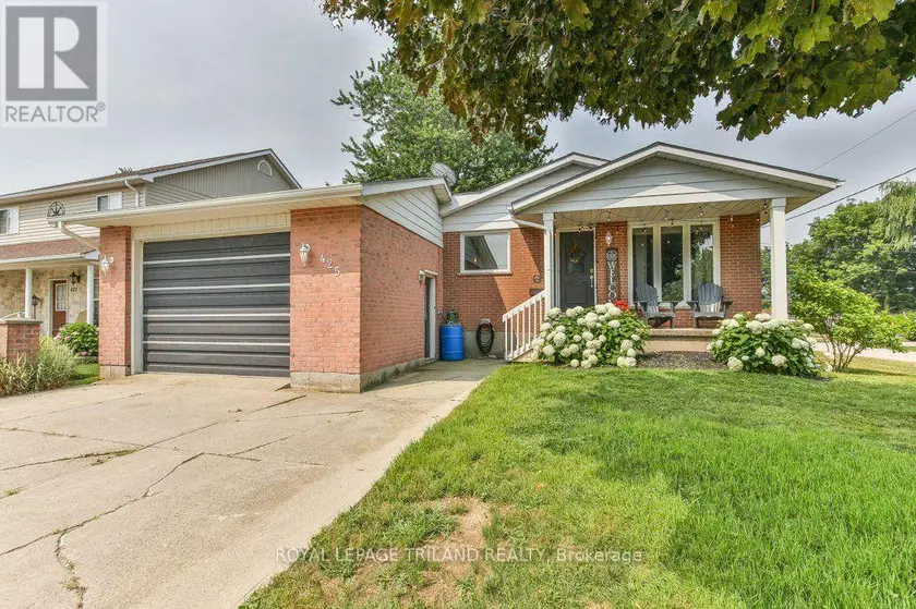 Detached at 425 QUEEN STREET, Lucan Biddulph