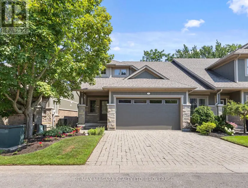 Townhouse at 33 - 1398 PELHAM STREET, Pelham