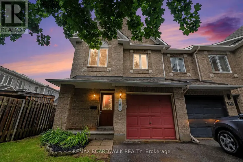 Townhouse at 561 AQUAVIEW DRIVE, Ottawa