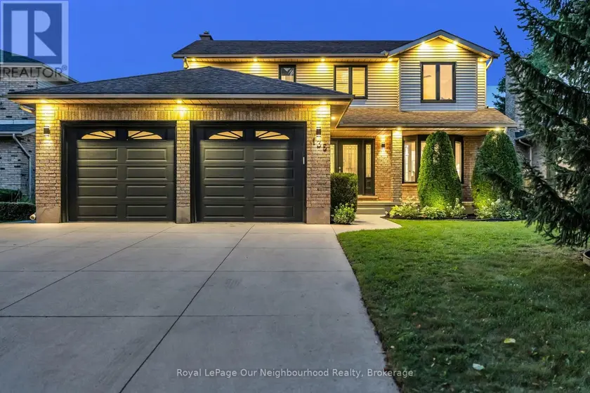 Detached at 135 KANATA CRESCENT, London South