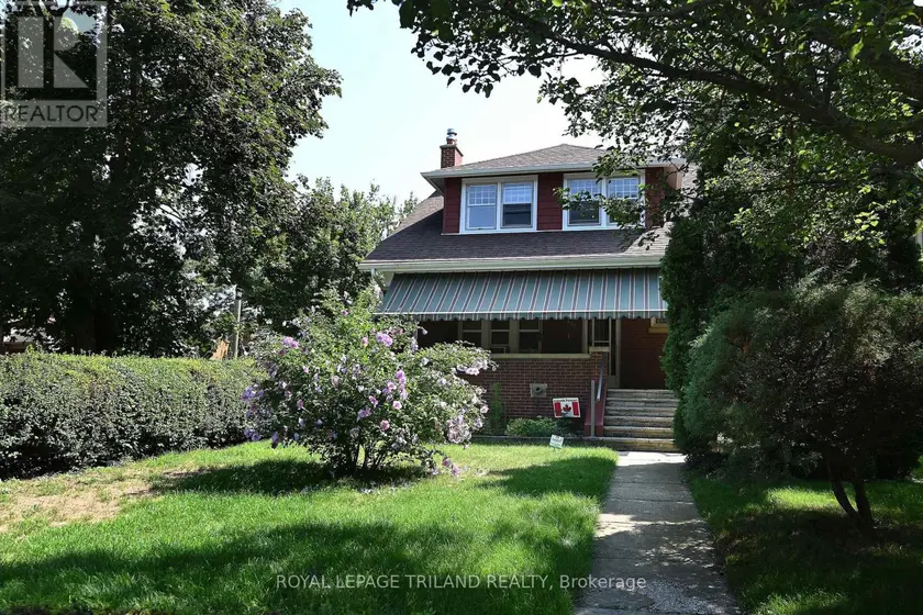 Detached at 382 WORTLEY ROAD, London South