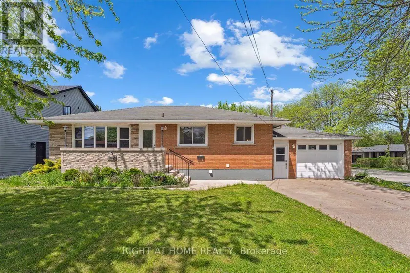 Detached at 5863 CHURCH'S LANE, Niagara Falls