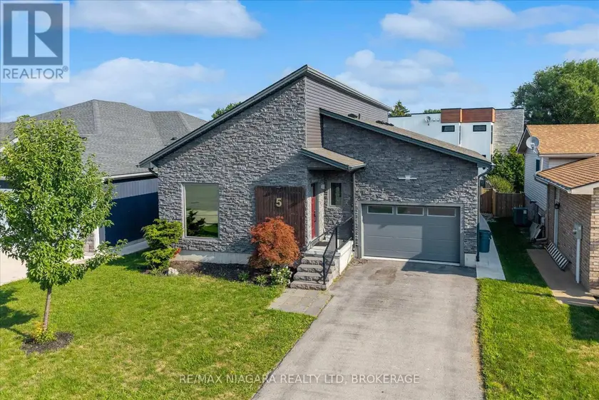 Detached at 5 HERON POINTE ROAD, Port Colborne