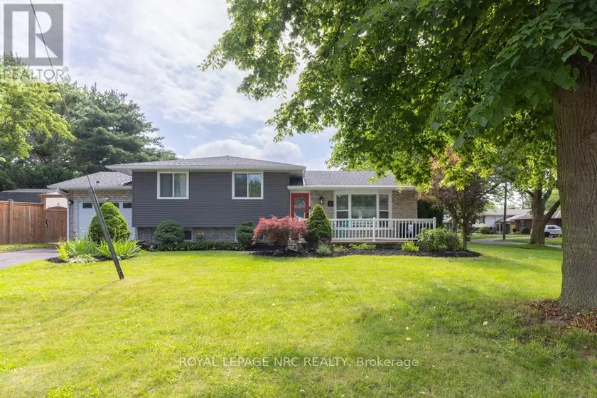 Detached at 2 KIMBERDALE COURT, St. Catharines