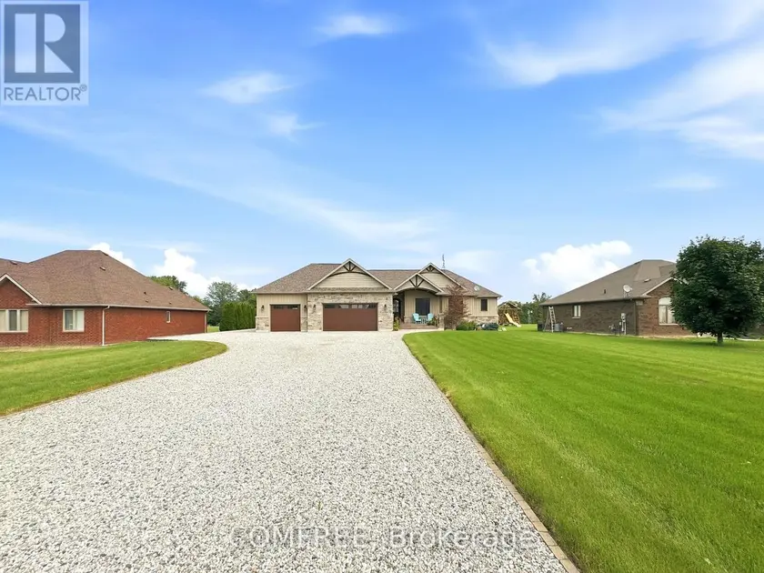 Detached at 663 COUNTY 2 ROAD, Lakeshore
