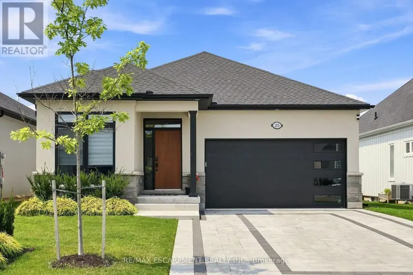 Detached at 25 SUNRISE COURT, Fort Erie