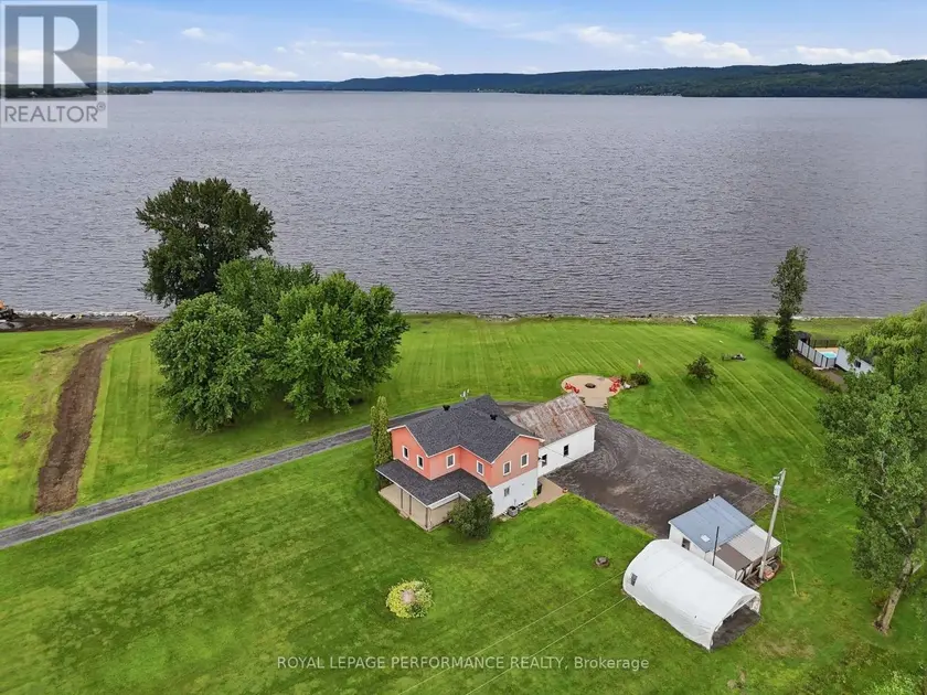 Detached at 1178 BAY ROAD, Champlain
